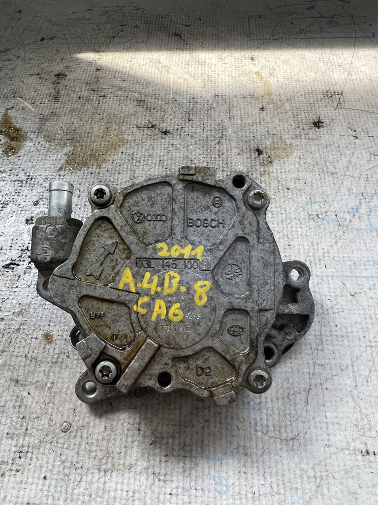 Pompa vacuum Audi A4 B8 2011, 03L145100F