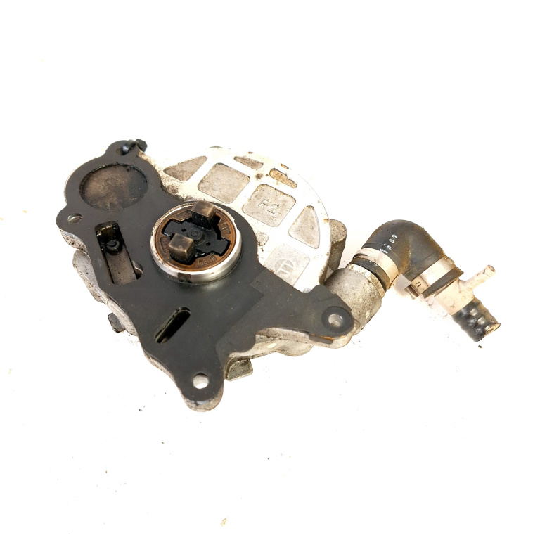 Pompa Vacuum Audi A4 B8 (8K) 2007-2015 2.0 Tdi Cjcd Motorina 03L145100, 03L 145 100 Bosch