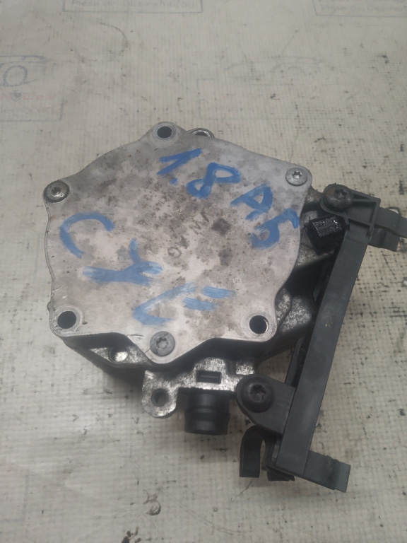 Pompa vacuum Audi A5 1.8 2012, 06K145100B