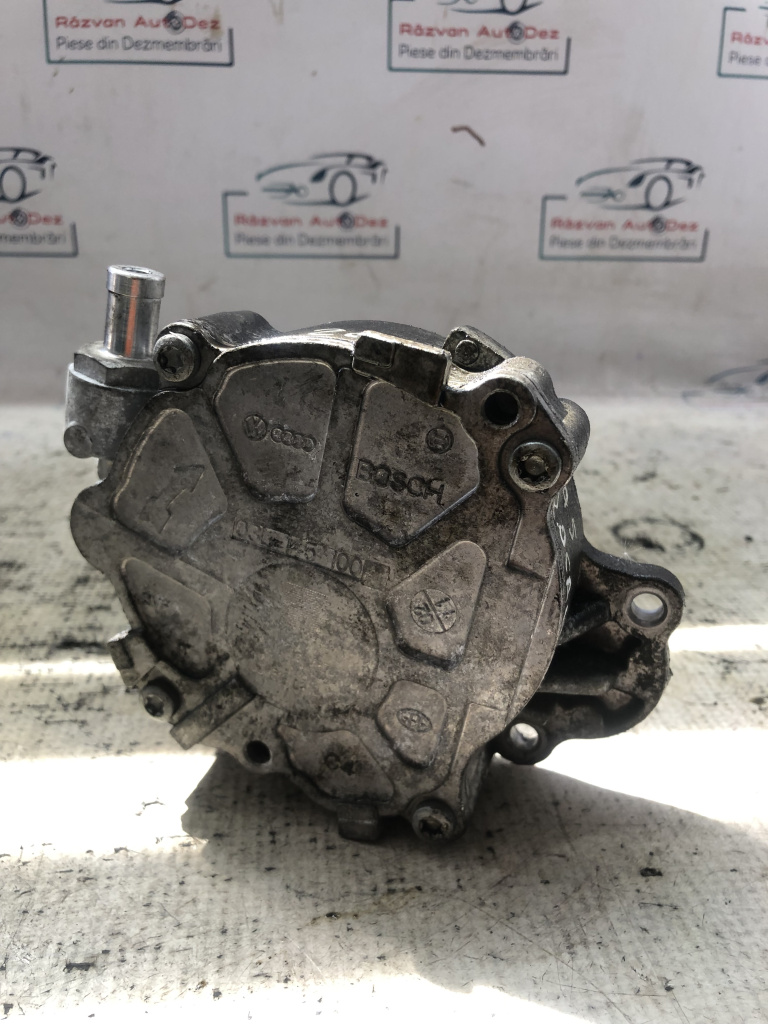 Pompa vacuum Audi A5 2.0 2010, 03L145100F