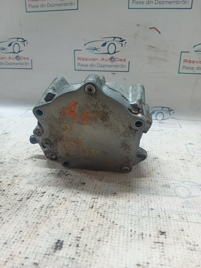 Pompa vacuum Audi A5 2.0 2011, 06J145100