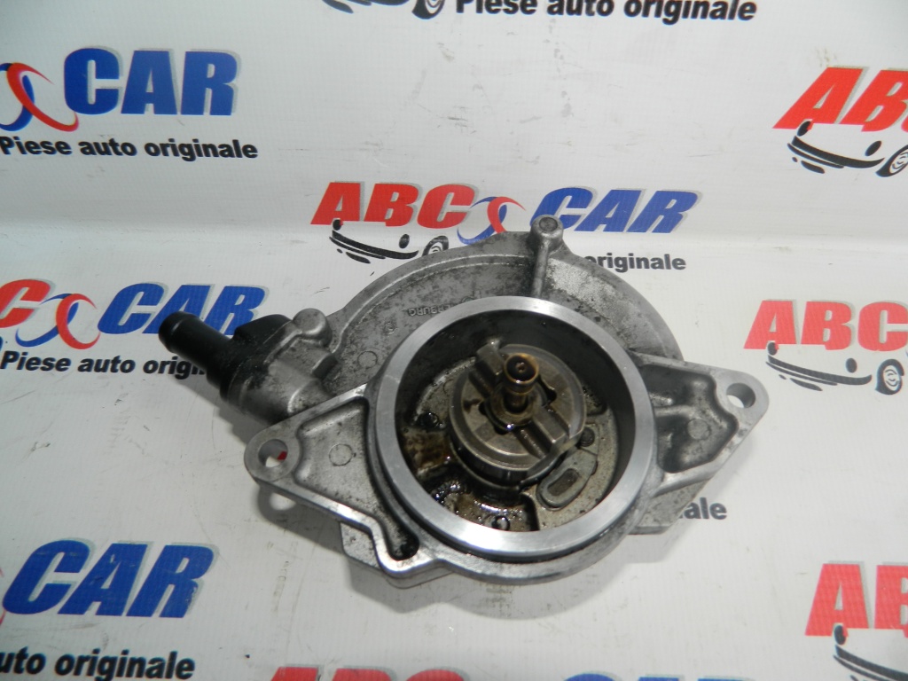Pompa vacuum Audi A6 4F 3.0 TDI Cod: 057145100AC
