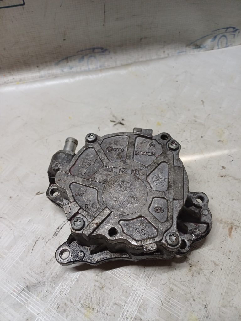 Pompa vacuum Audi Q5 2.0 Motorina 2012, 03L145100