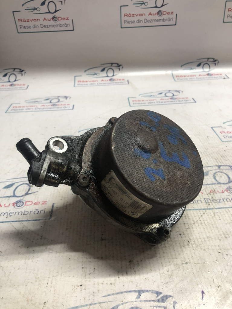 Pompa vacuum BMW E90 2.0 2009, 779123204