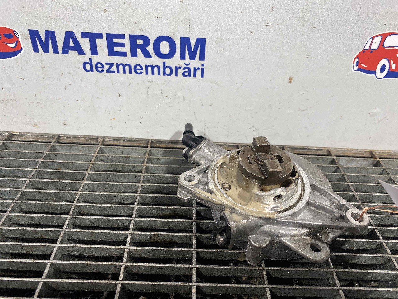 POMPA VACUUM CITROEN DS4 1.6 INJ - (2010