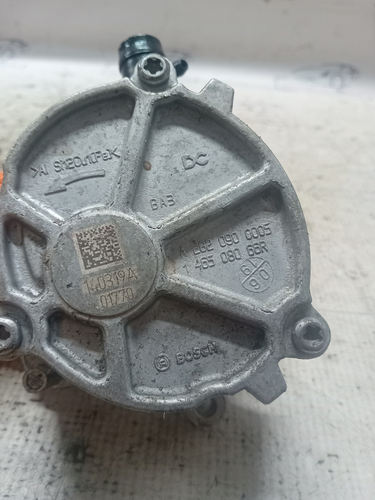 Pompa vacuum Dacia Duster 1.3 2019, 146508066R