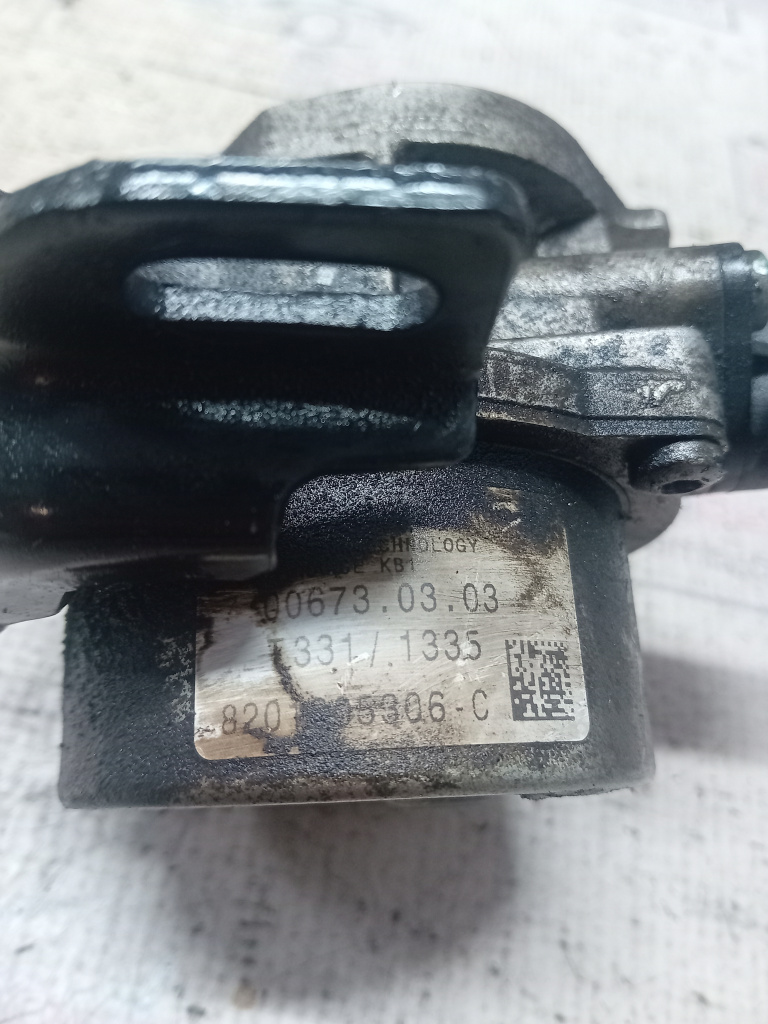 Pompa vacuum Dacia Duster 1.5 2015, 8201005306C