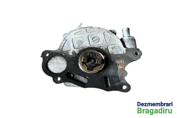 Pompa vacuum mecanica 03L145100 Volkswagen VW Passat B6 [2005 - 2010] Sedan 4-usi 2.0 TDI MT (140 hp) Cod motor: CBAB Cod cutie: KNS Cod culoare: LC9X