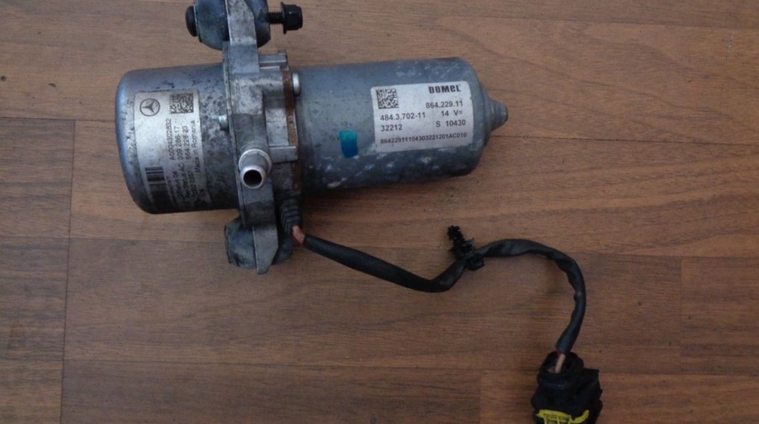 Pompa vacuum Mercedes E300 hybrid A0004302832