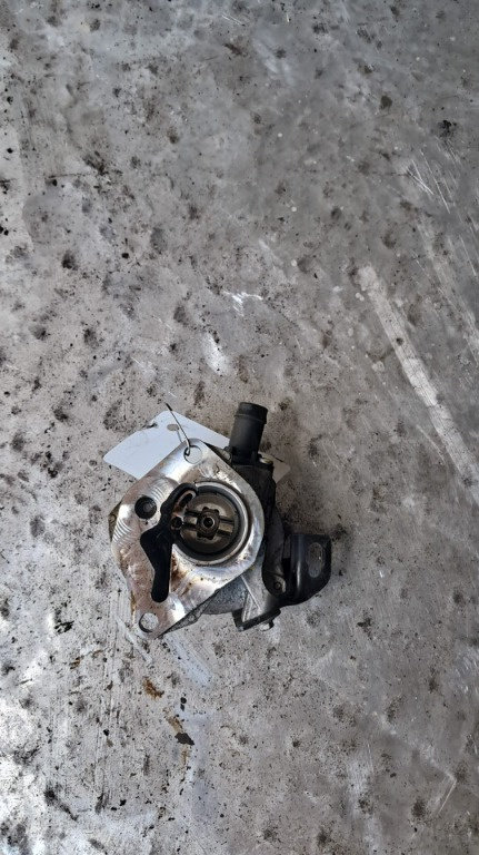 Pompa vacuum Nissan Qashqai 1.5 DCI cod motor K9K an 2015 cod 146505272R