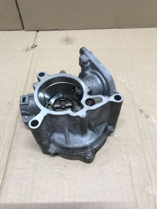 Pompa vacuum Octavia 1.8TSI combi 2010 (06J145100B)