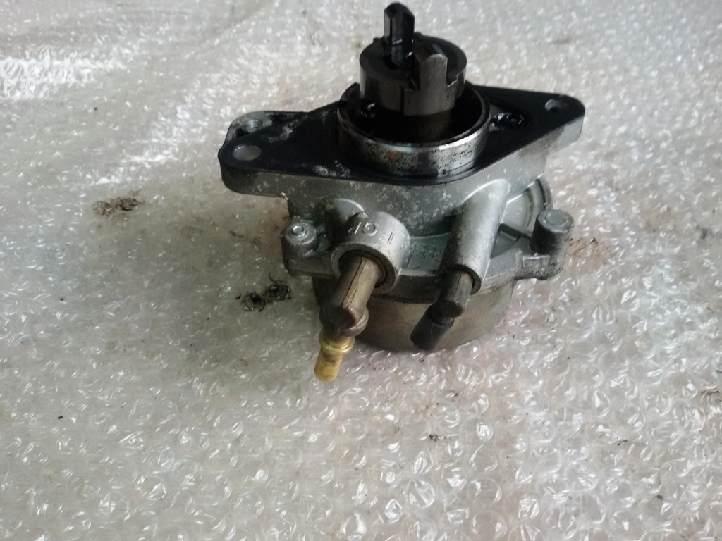 Pompa vacuum opel corsa d 1.3 cdti 6 trepte zi3dth 2008 55193232