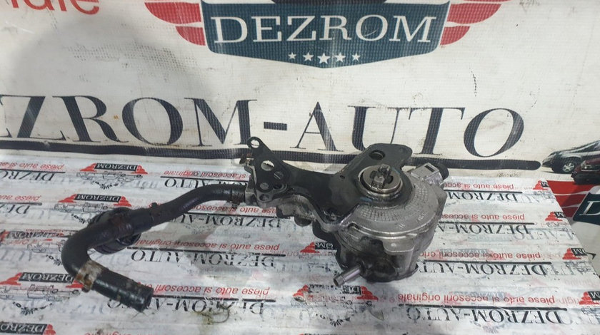 Pompa vacuum originala AUDI A3 8L 1.9 TDI 100 cai cod piesa : 038145209N