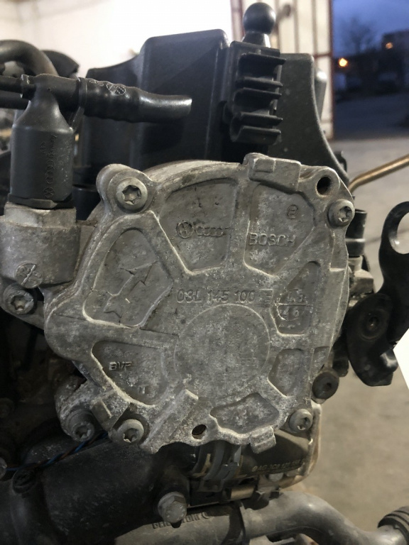 Pompa vacuum Passat B6 4motion sedan 2009 (03l145100)