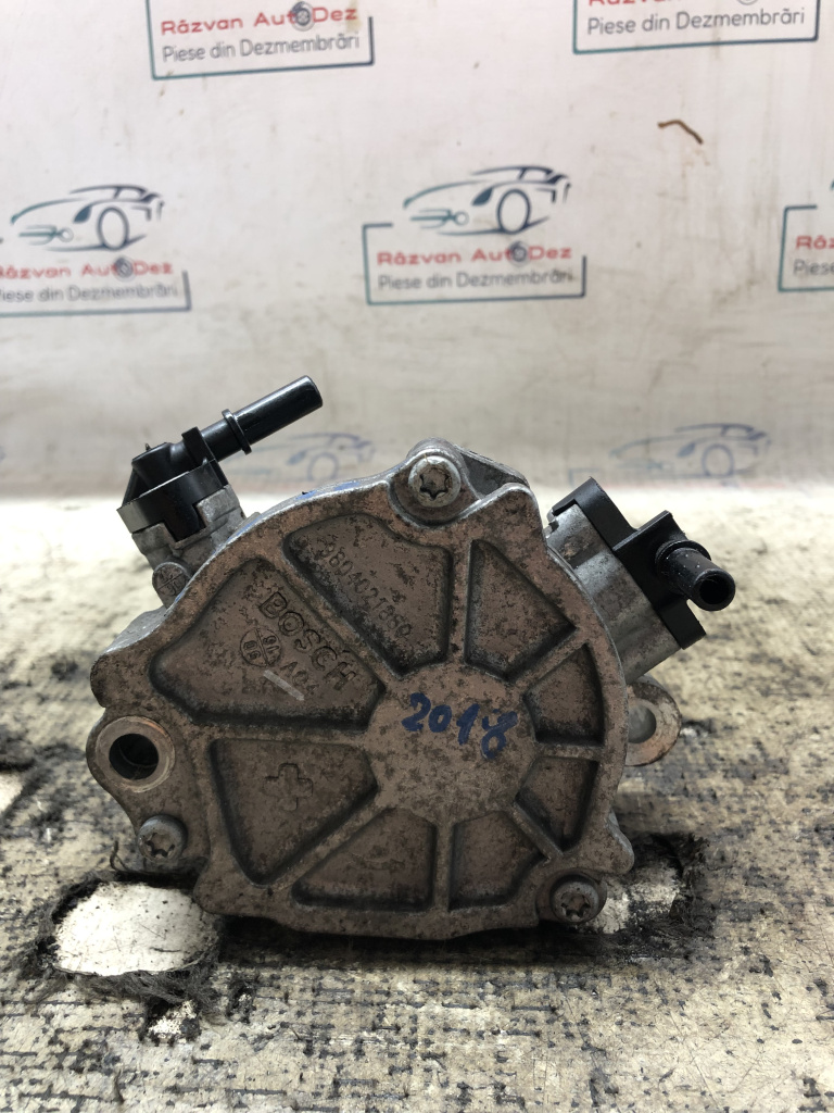 Pompa vacuum Peugeot 3008 1.6 Motorina 2018, 9804021880