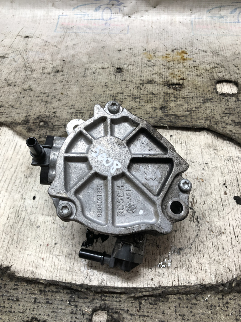 Pompa vacuum Peugeot 5008 1.5 Motorina 2020, 9804021880
