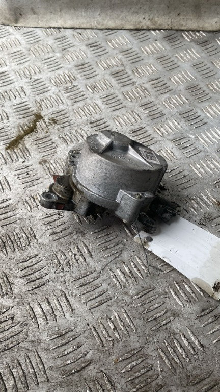 Pompa vacuum Renault Koleos an 2008 2.0DCI M9R833 cod 8200796080
