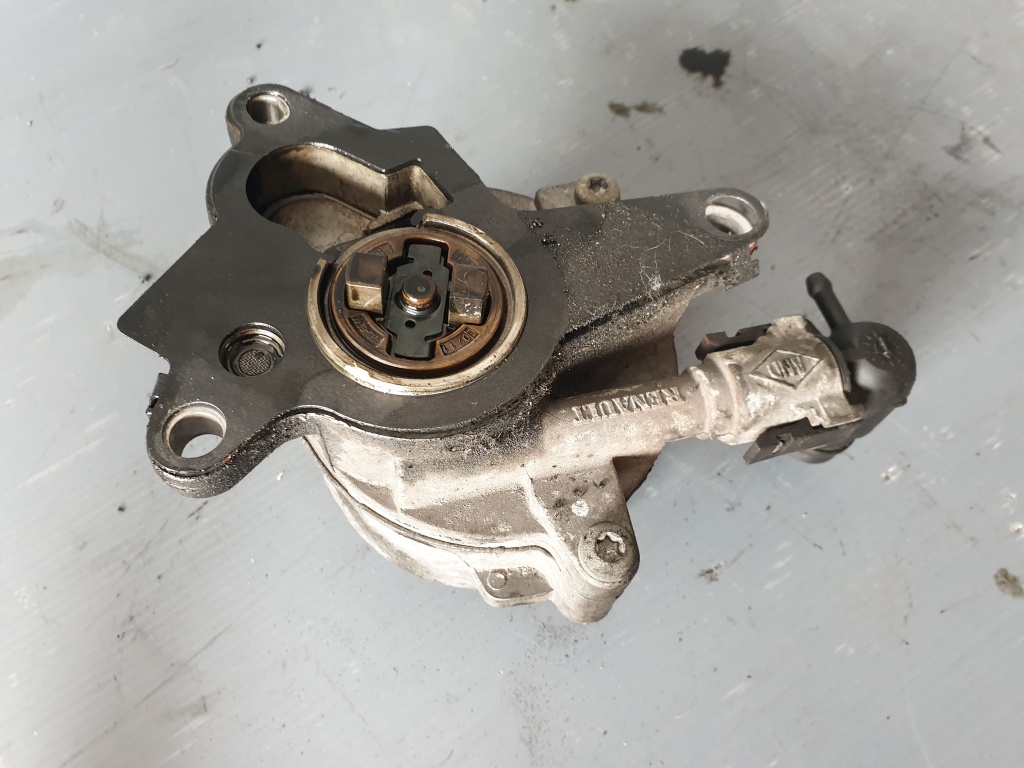 Pompa vacuum renault master 3 opel movano vivarao 2.0 dci m9r 8200520476