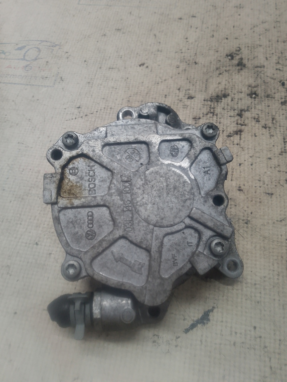 Pompa vacuum Seat Exeo 2.0 Motorina 2012, 03L145100F