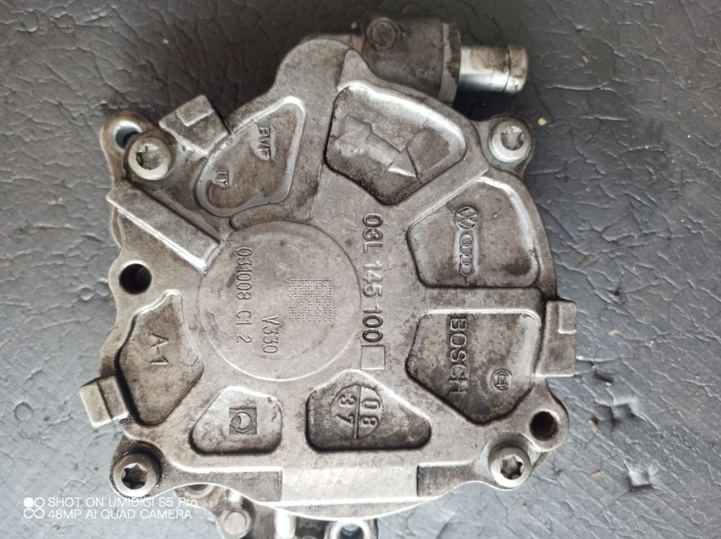 Pompa vacuum VAG 2.0 tdi CAGA - COD 03L 145 100