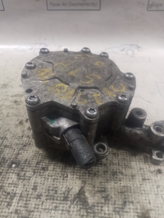 Pompa vacuum Volkswagen Golf 5 2010, 038145209M