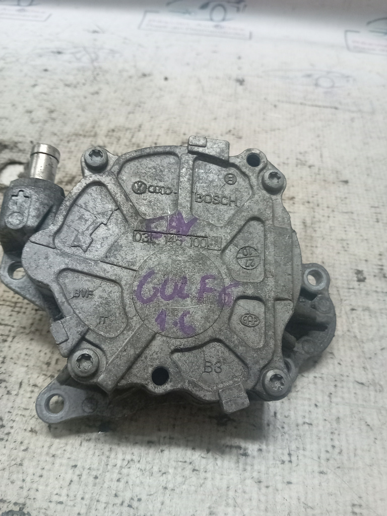 Pompa vacuum Volkswagen Golf 6 1.6 2011, 03L145100