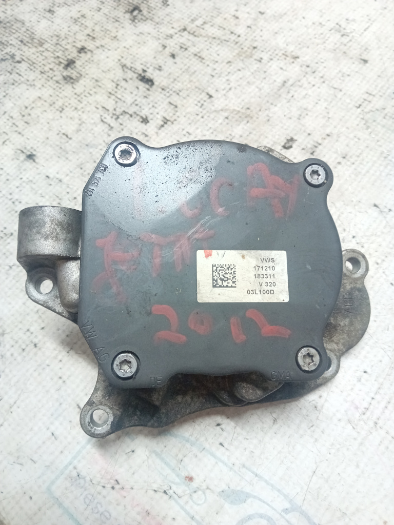 Pompa vacuum Volkswagen Jetta 1.6 2012, 03L100D