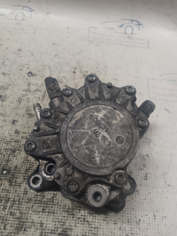 Pompa vacuum Volkswagen Passat B6 2006, 03G145209