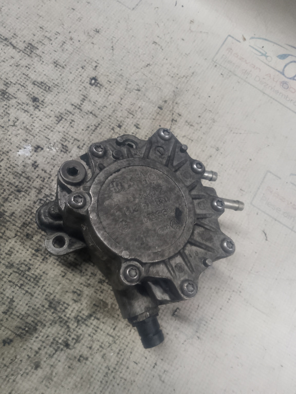 Pompa vacuum Volkswagen Passat B6 2006, 03G145209C