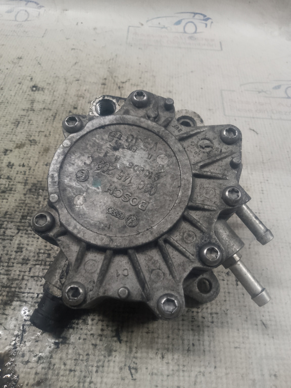 Pompa vacuum Volkswagen Passat B6 2006, 03G145209C