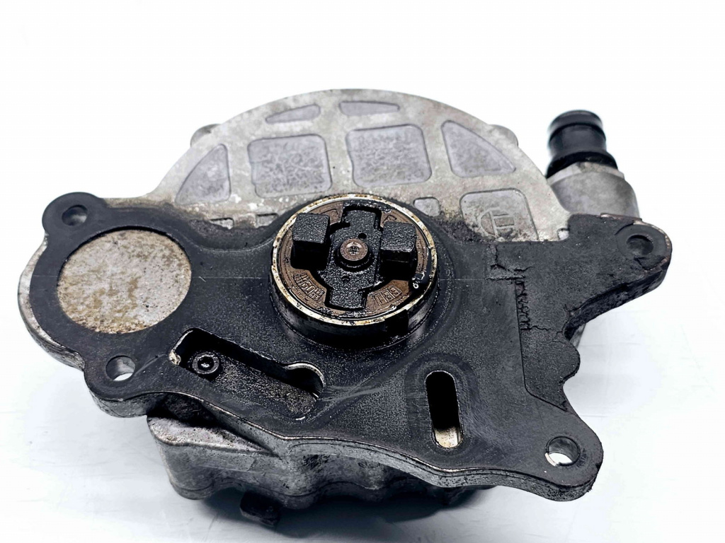 Pompa vacuum Volkswagen Passat B6 Variant (3C5) [Fabr 2005-2010] 03L145100F 1.6 TDI CAYC 77KW / 105CP 1.6 TDI CAYC 77KW / 105CP