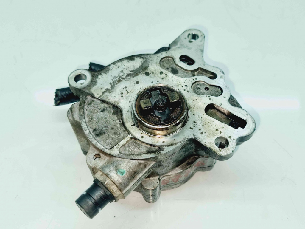 Pompa vacuum Volkswagen Passat B6 Variant (3C5) [Fabr 2005-2010] 03G145209C 2.0 TDI BKP 103KW / 140CP 2.0 TDI BKP 103KW / 140CP
