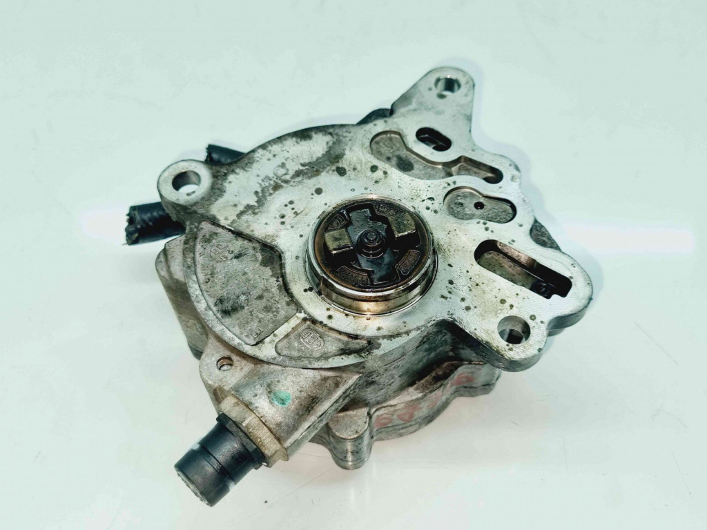 Pompa vacuum Volkswagen Passat B6 Variant (3C5) [Fabr 2005-2010] 03G145209C 2.0 TDI BKP 103KW / 140CP 2.0 TDI BKP 103KW / 140CP