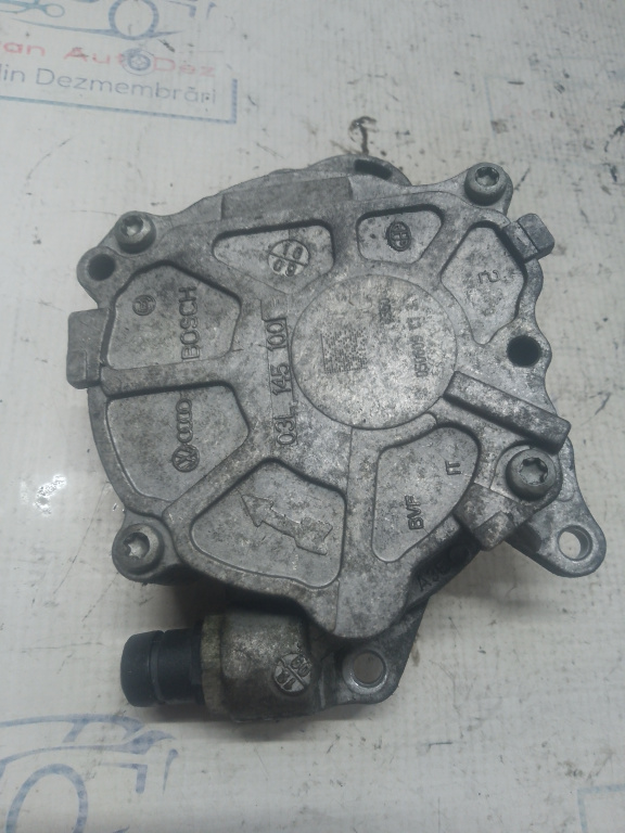 Pompa vacuum Volkswagen Passat B7 2011, 03L145100F