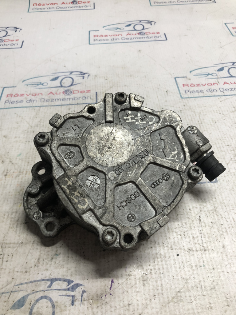 Pompa vacuum Volkswagen Passat B7 2012, 03L145100F