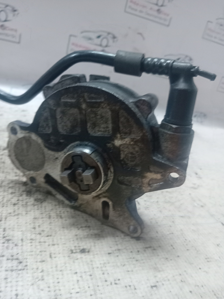 Pompa vacuum Volkswagen Passat CC 2.0 2011, 03L145100