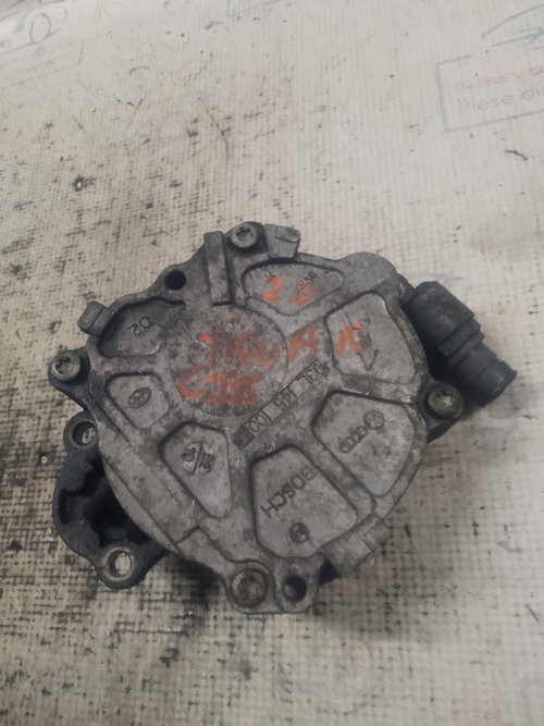 Pompa vacuum Volkswagen Tiguan 2.0 2012, 03L145100