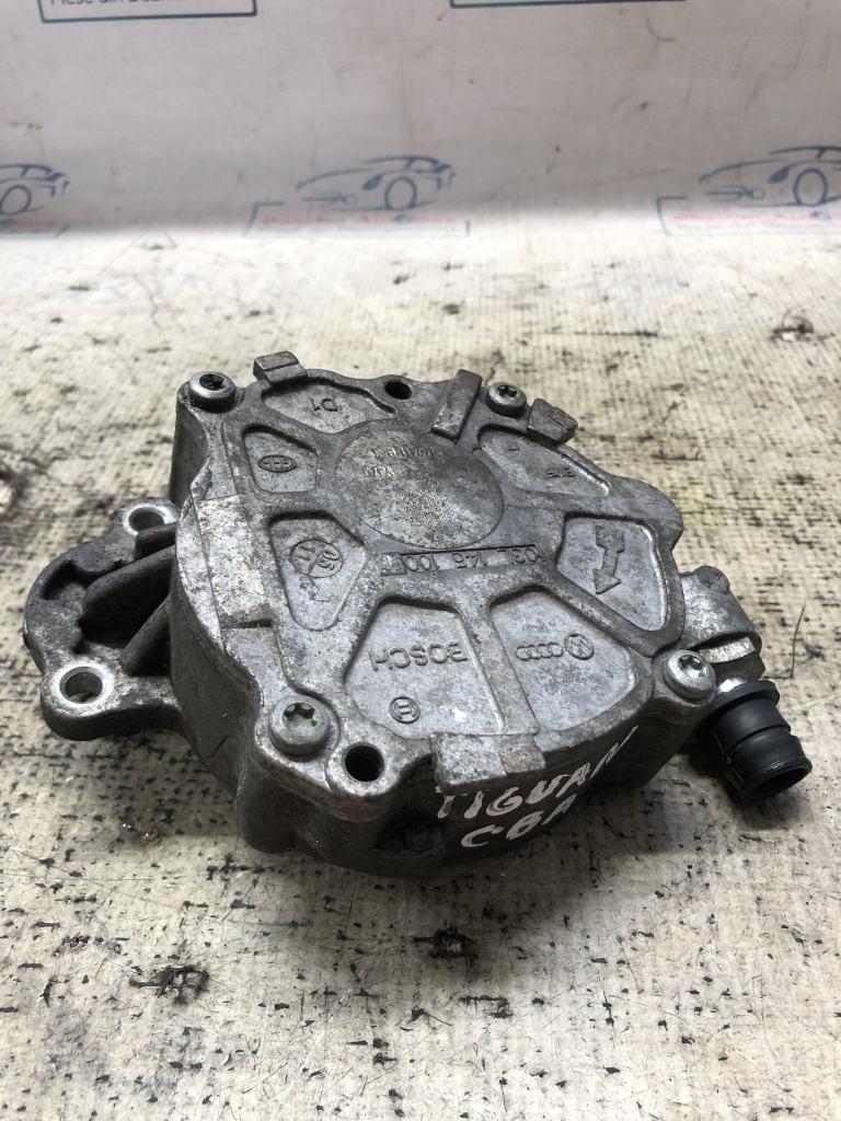 Pompa vacuum Volkswagen Tiguan 2.0 2012, 03L145100F