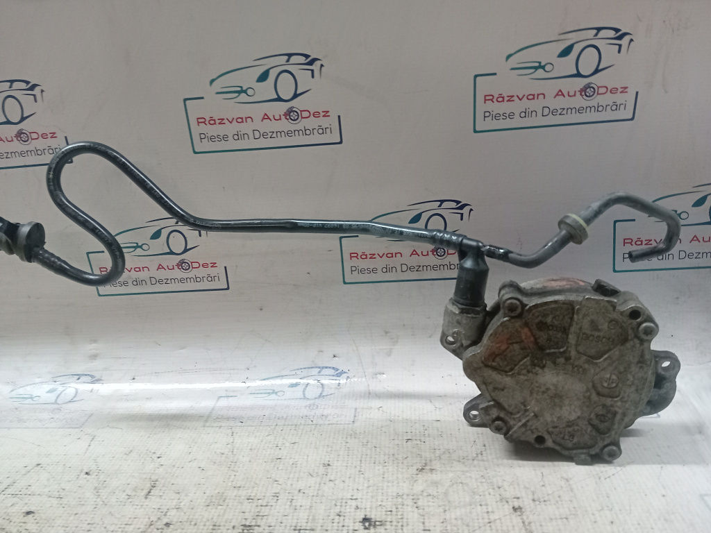 Pompa vacuum Volkswagen Tiguan 2012, 03L145100
