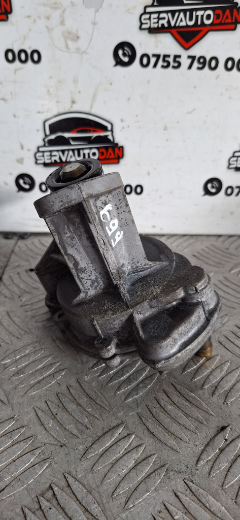 Pompa vacuum Volkswagen Transporter T4 (1990-2003) 2.5 Motorina 2003, 074145100A