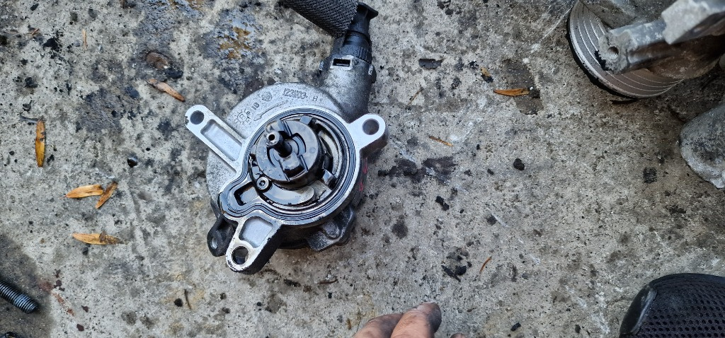 Pompa Vacuum Volvo S80 XC60 XC90 2.4D Euro 4 2009
