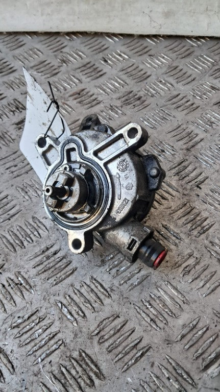 Pompa vacuum Volvo V70 motor 2.4 D5 D5244T14 an fab. 2012 cod 31219463