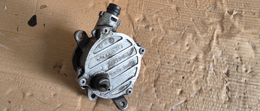 Pompa vacuum Volvo XC60 Facelift / XC 90 2.4 Diesel 2011 2012 2013 2014