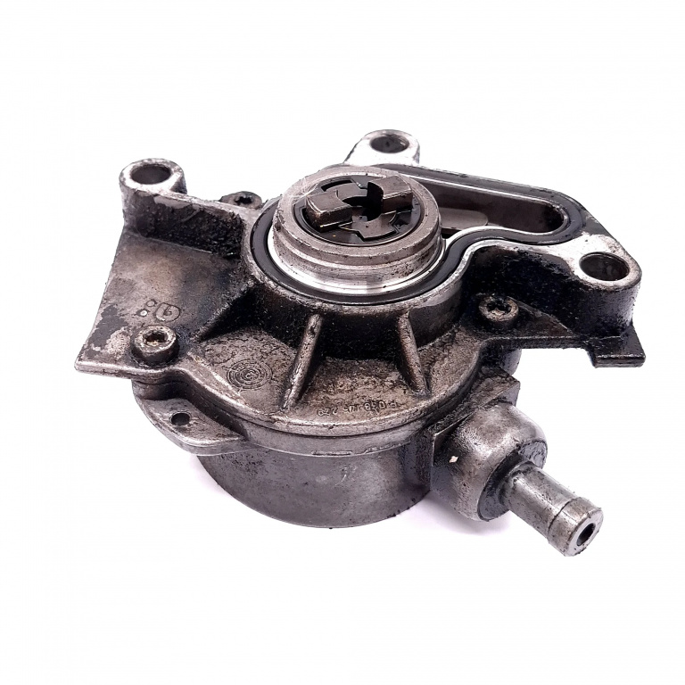 Pompa Vacuum Vw Golf 4 1997-2004 1.9 Tdi Axr Motorina 038145101B, Re218002 Luk