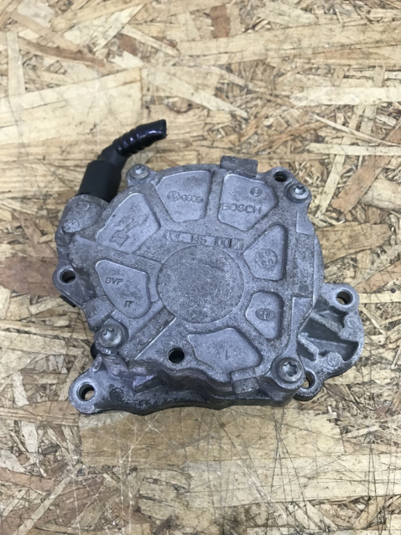 Pompa vacuum VW Golf 6 GTD 2.0TDI hatchback 2010 (03L145100)