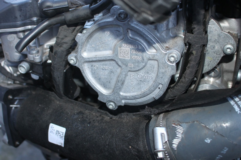 Pompa vacuum VW Golf 8 2020-prezent 05L145100