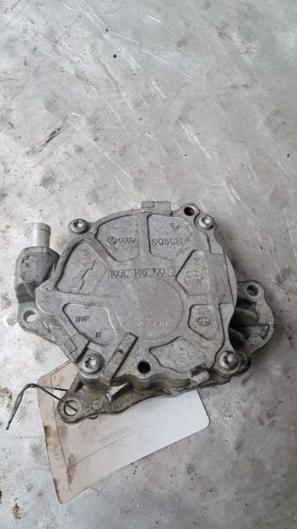 Pompa vacuum VW Touran 1.6 TDI CAY an 2010 cod 03L145100