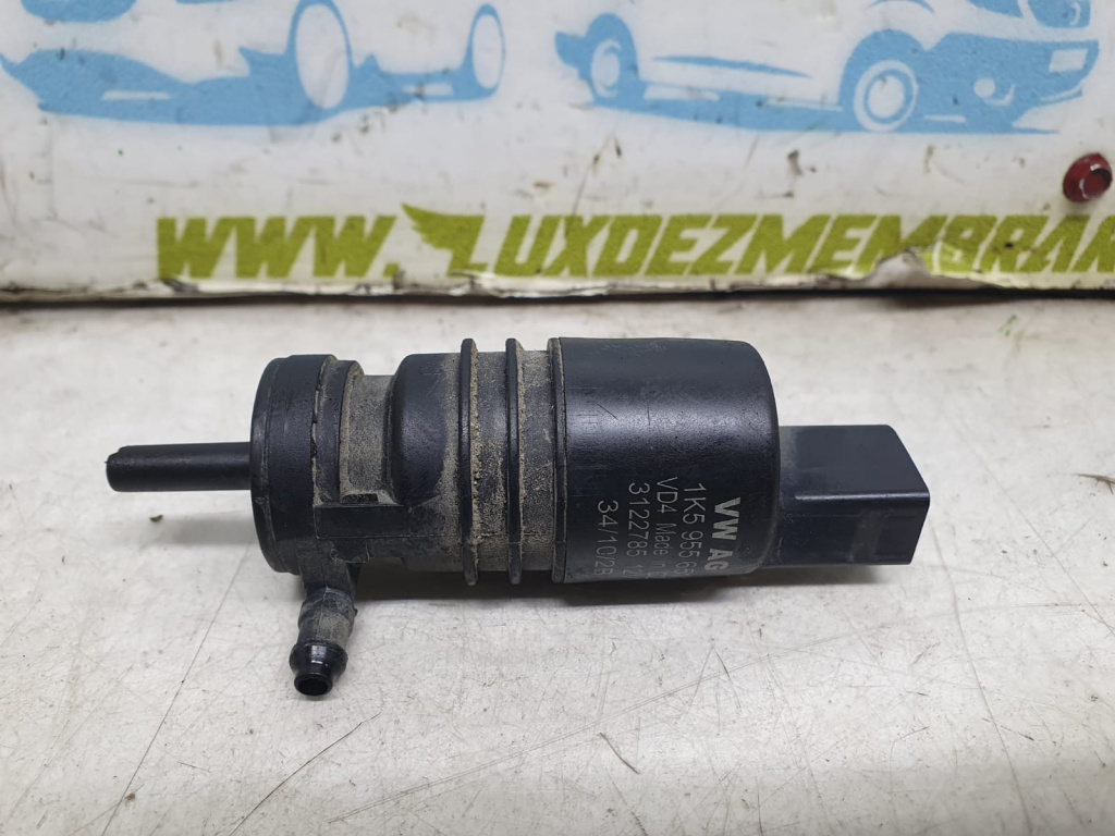 Pompa vas lichid parbriz 1k5955651 Volkswagen VW Passat B6 [2005 - 2010]