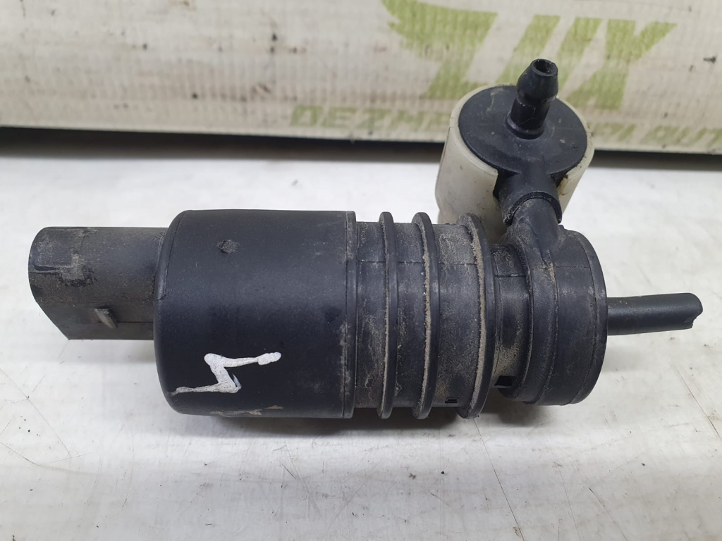 Pompa vas lichid parbriz 1t0955651a Audi A4 B7 [2004 - 2008] 1.9 TDI BPW