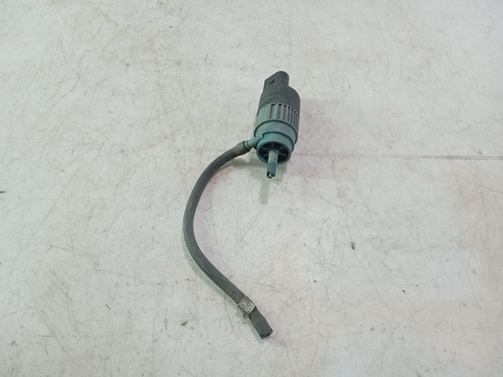 Pompa vas lichid parbriz 6m21-13k082-ab Ford Mondeo MK4 [facelift] [2010 - 2015] 1.6 tdci